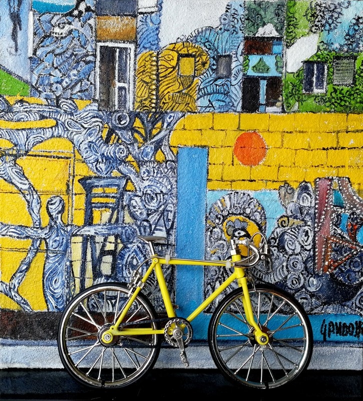 PASSEGGIANDO IN BICICLETTA, PEDALANDO SENZA FRETTA IN ESTATE